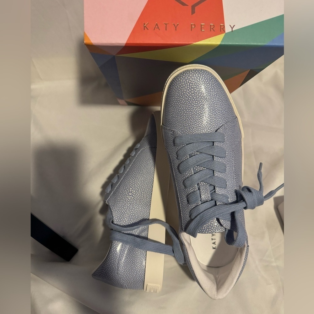 Katy Perry sneaker